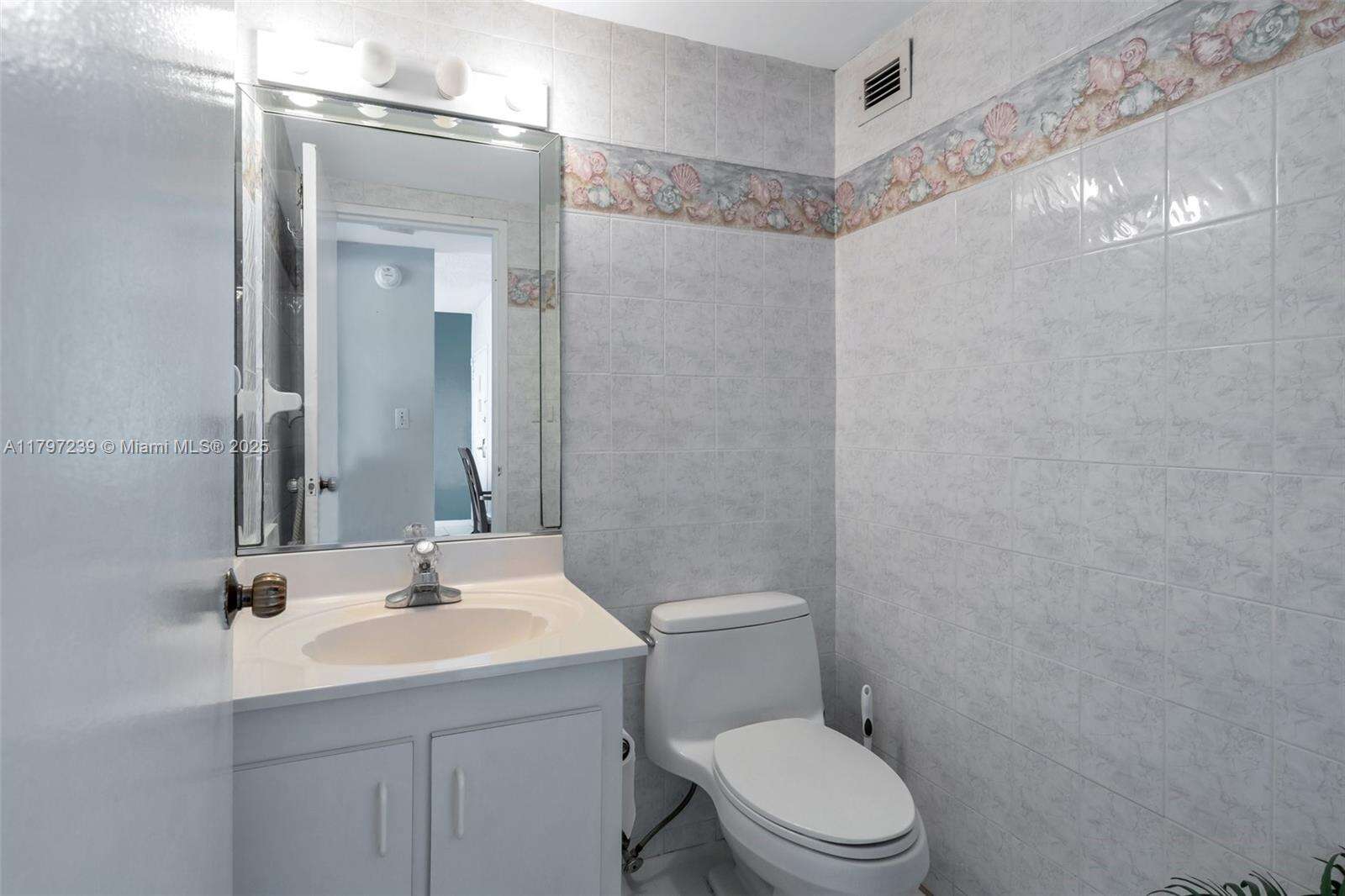 The Pavilion at 5601 Collins Ave, Miami Beach, FL 33140 - For Sale photo 23