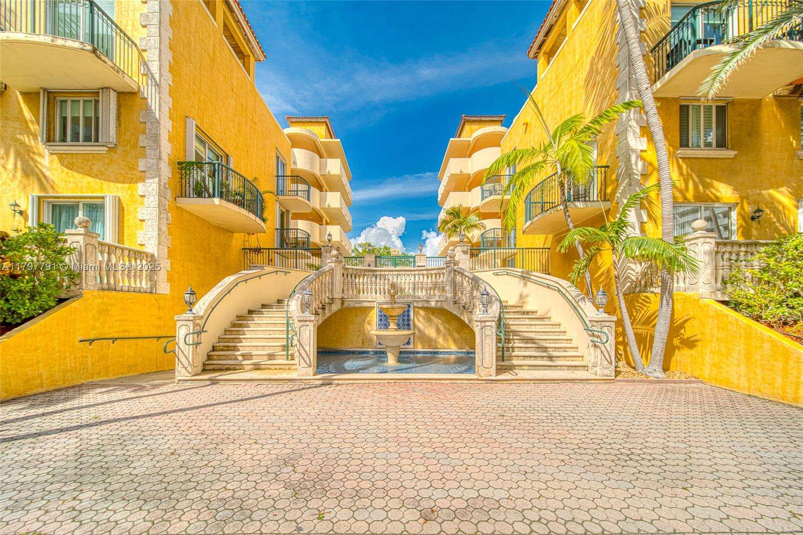 Surfside Palms Condos for Sale & Rent | Picture 1