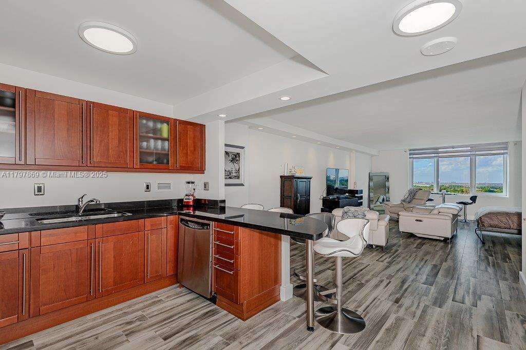 Roney Palace at 2301 Collins Ave, Miami Beach, FL 33139 - For Sale photo 2