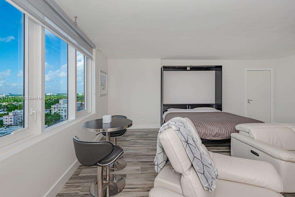 Roney Palace at 2301 Collins Ave, Miami Beach, FL 33139 - For Sale photo 14