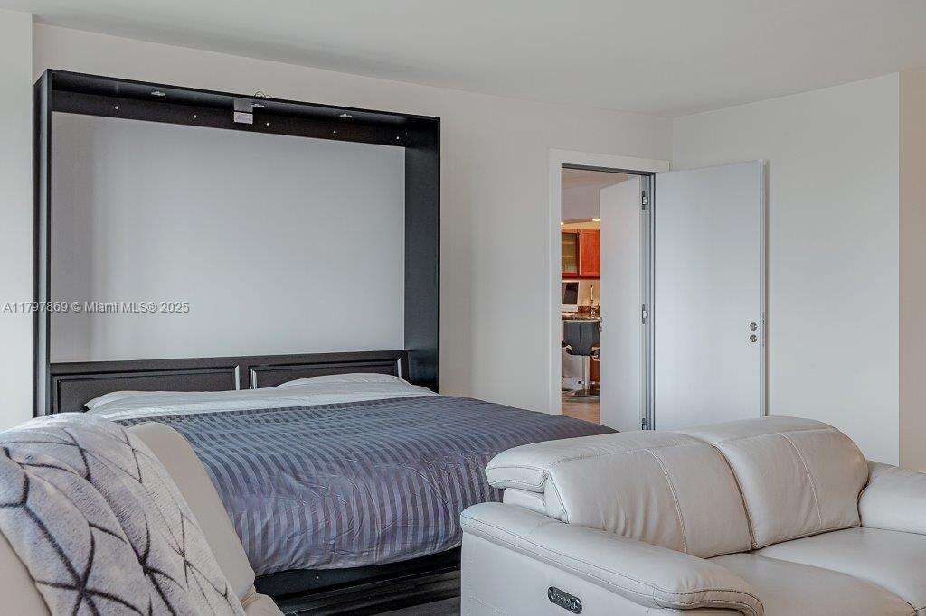 Roney Palace at 2301 Collins Ave, Miami Beach, FL 33139 - For Sale photo 18