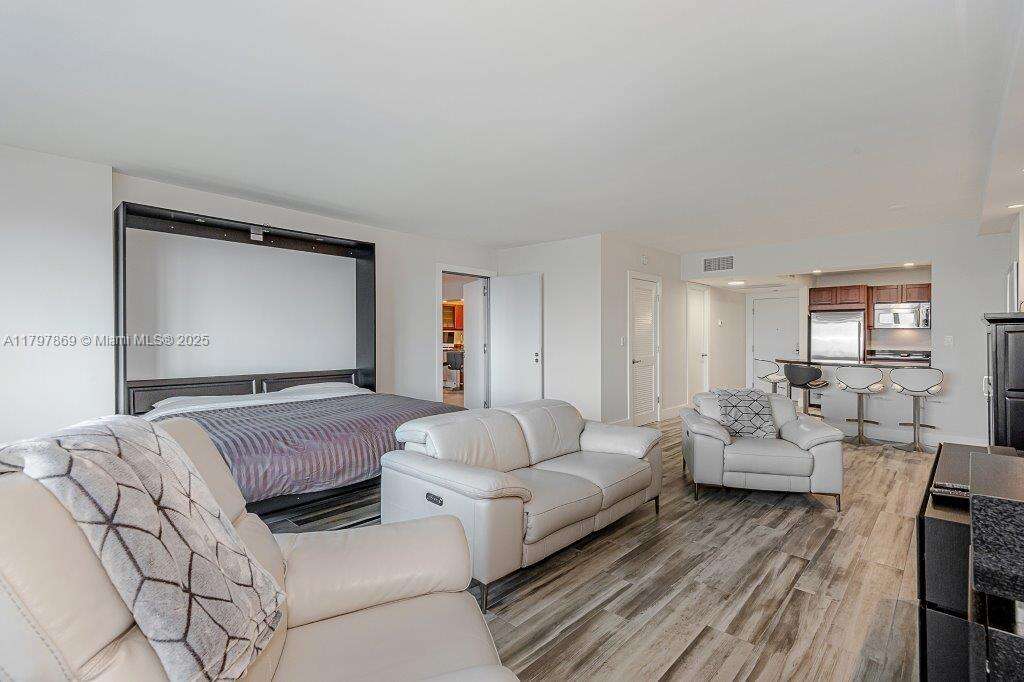 Roney Palace at 2301 Collins Ave, Miami Beach, FL 33139 - For Sale photo 19