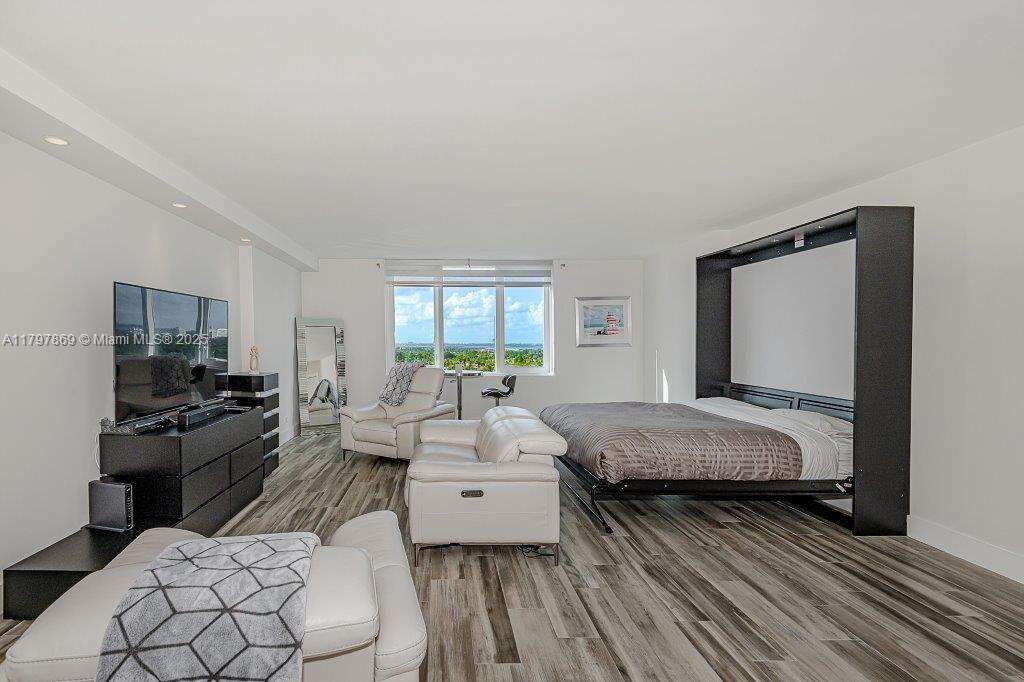 Roney Palace at 2301 Collins Ave, Miami Beach, FL 33139 - For Sale photo 5