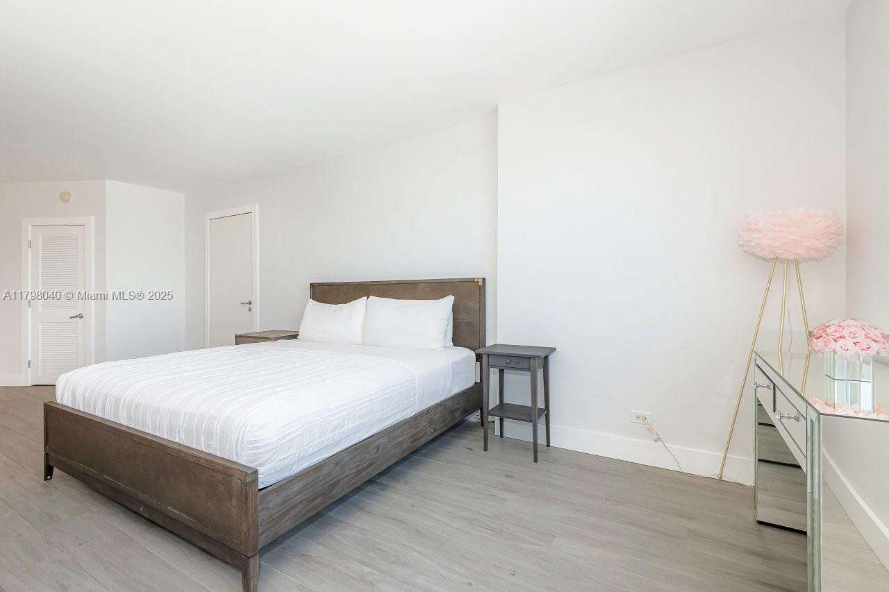 Roney Palace at 2301 Collins Ave, Miami Beach, FL 33139 - For Sale photo 11