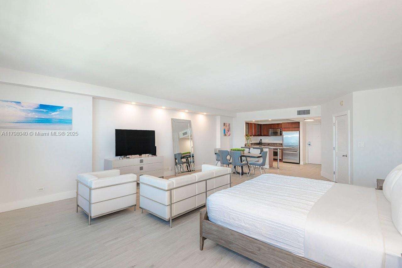 Roney Palace at 2301 Collins Ave, Miami Beach, FL 33139 - For Sale photo 12