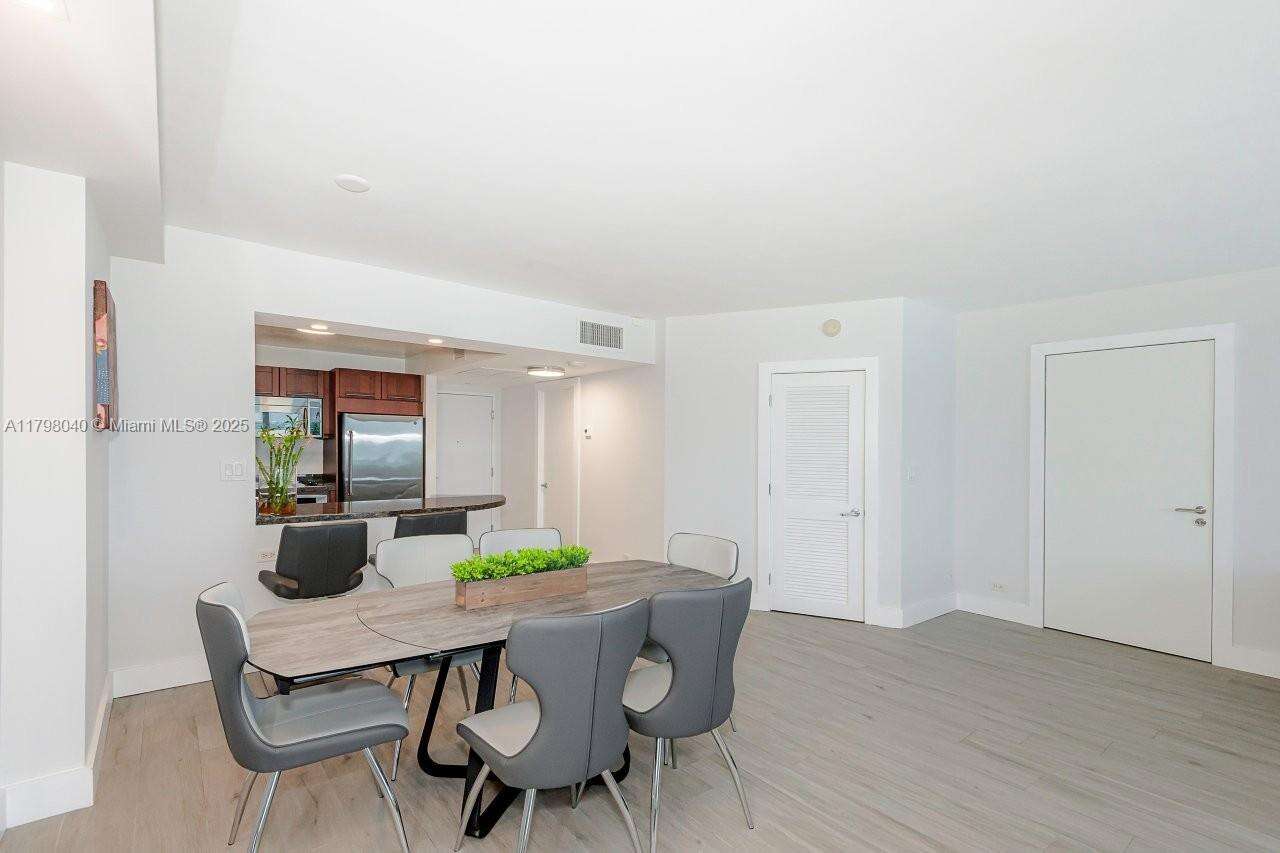 Roney Palace at 2301 Collins Ave, Miami Beach, FL 33139 - For Sale photo 15