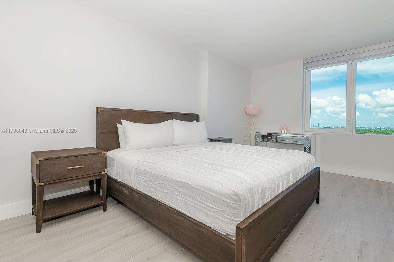 Roney Palace at 2301 Collins Ave, Miami Beach, FL 33139 - For Sale photo 8