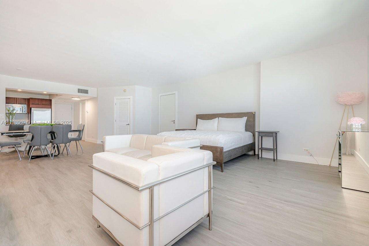 Roney Palace at 2301 Collins Ave, Miami Beach, FL 33139 - For Sale photo 9