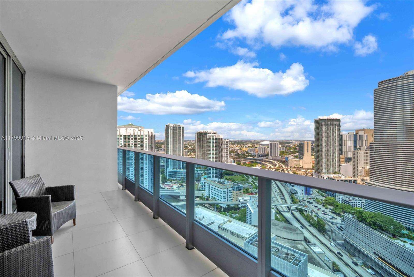 Epic Residences at 200 Biscayne Blvd Way, Miami, FL 33131 - For Sale photo 14