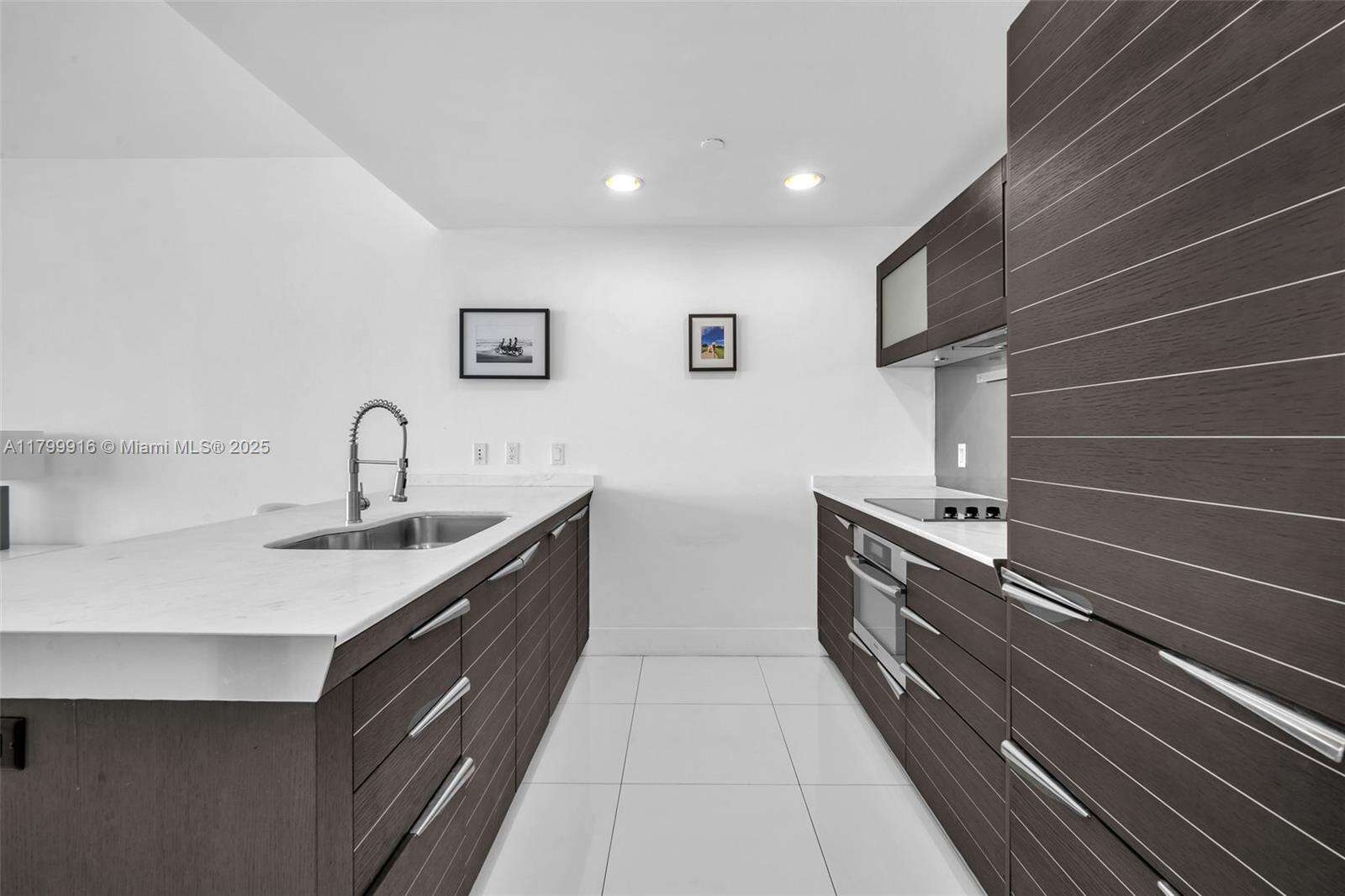 Epic Residences at 200 Biscayne Blvd Way, Miami, FL 33131 - For Sale photo 4