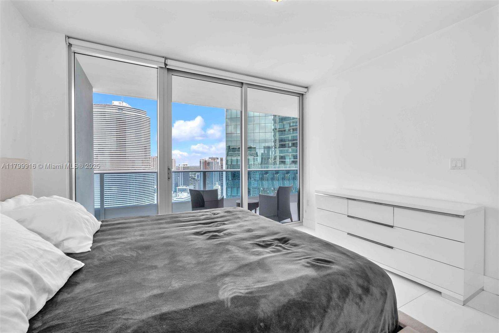 Epic Residences at 200 Biscayne Blvd Way, Miami, FL 33131 - For Sale photo 8
