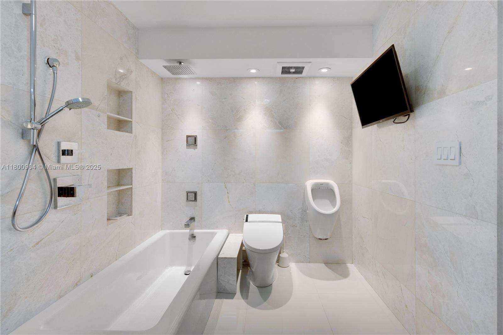 Parker Plaza at 2030 Ocean Dr, Hallandale Beach, FL 33009 - For Sale photo 23