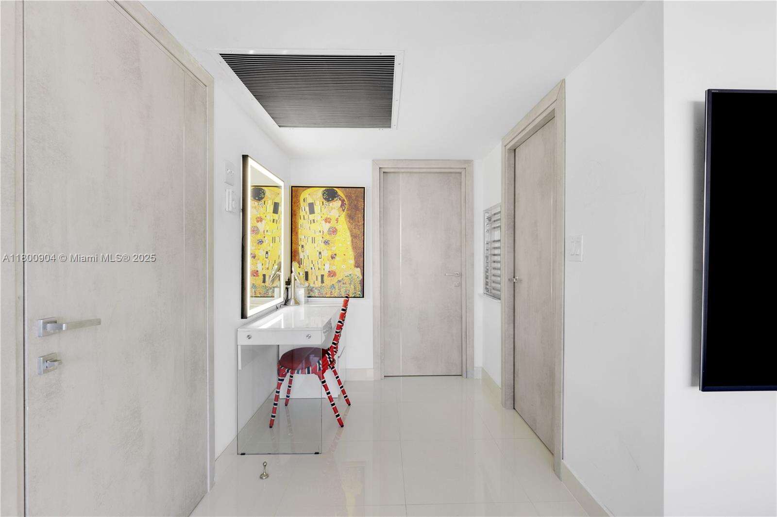 Parker Plaza at 2030 Ocean Dr, Hallandale Beach, FL 33009 - For Sale photo 27