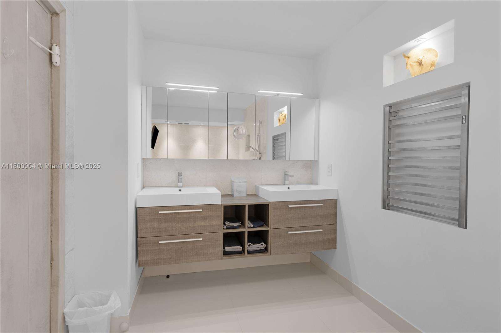 Parker Plaza at 2030 Ocean Dr, Hallandale Beach, FL 33009 - For Sale photo 28