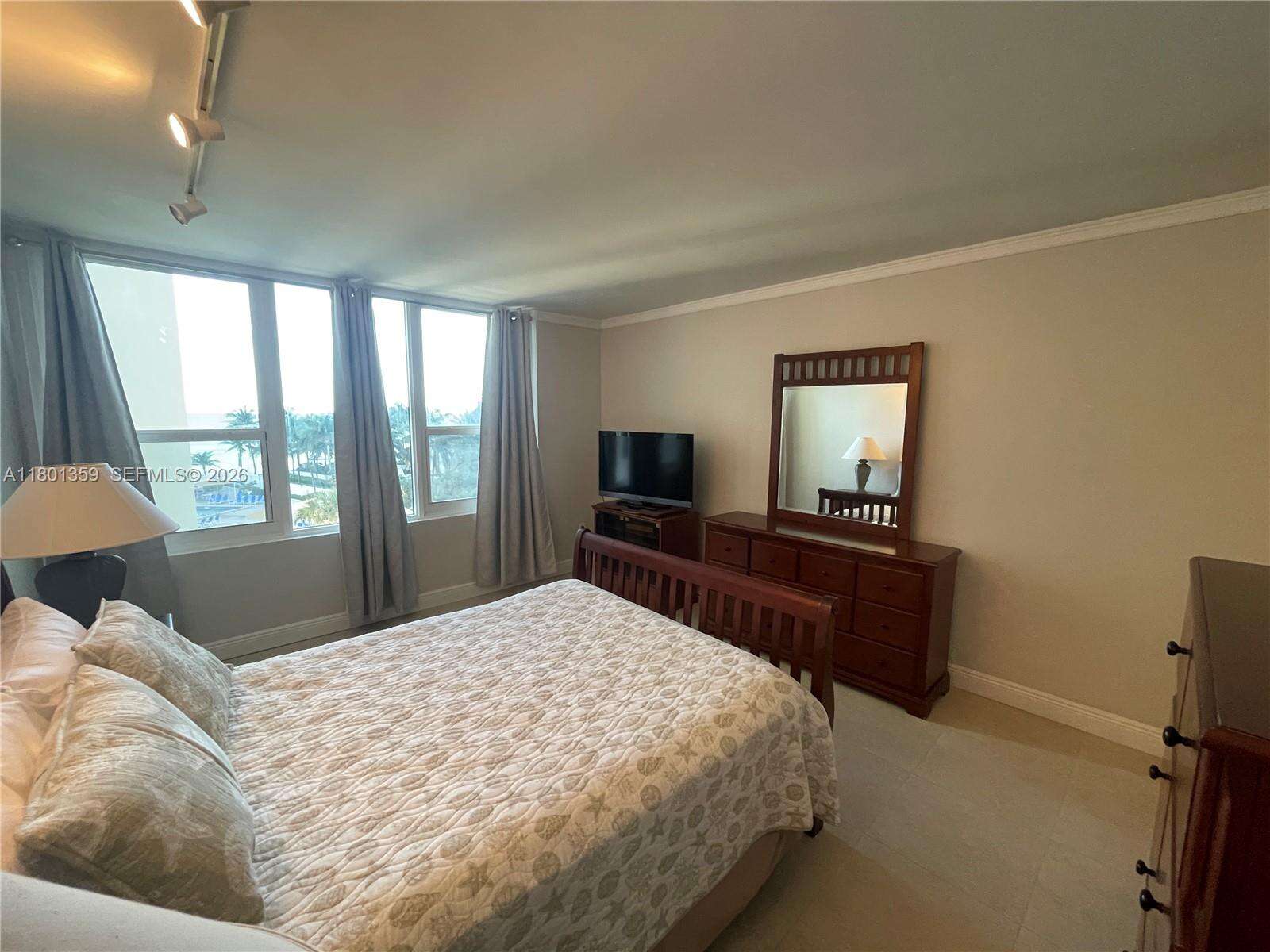 Alexander Towers at 3505 Ocean Dr, Hollywood, FL 33019 - For Sale photo 5
