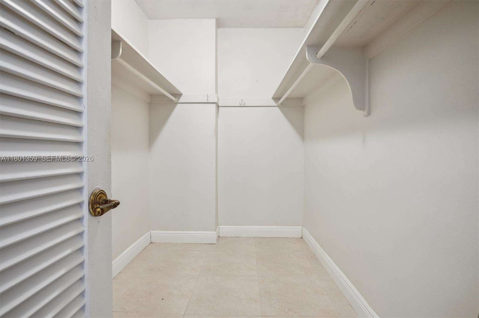 Alexander Towers at 3505 Ocean Dr, Hollywood, FL 33019 - For Sale photo 8