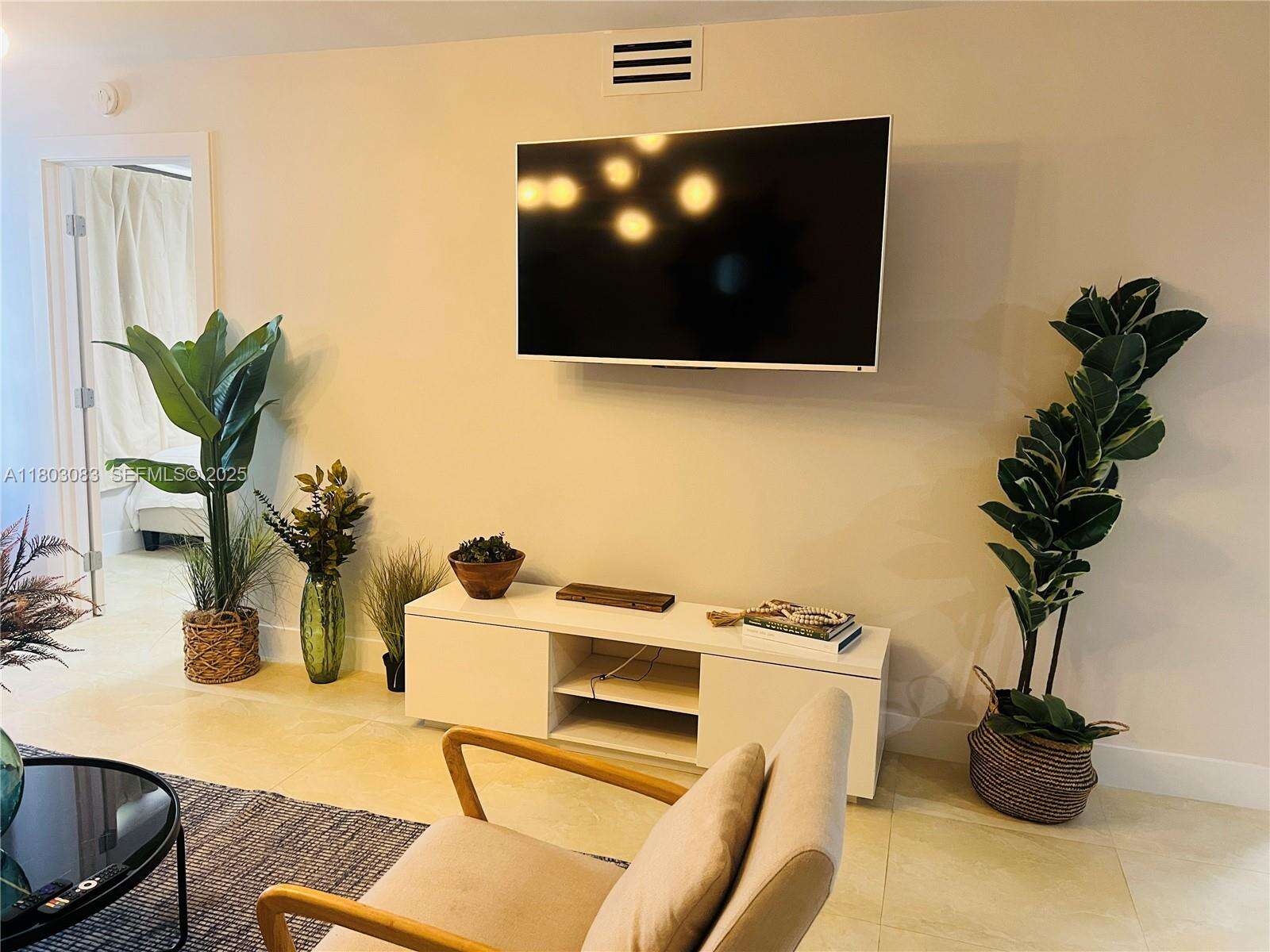The Alexander at 5225 Collins Ave, Miami Beach, FL 33140 - For Sale photo 21