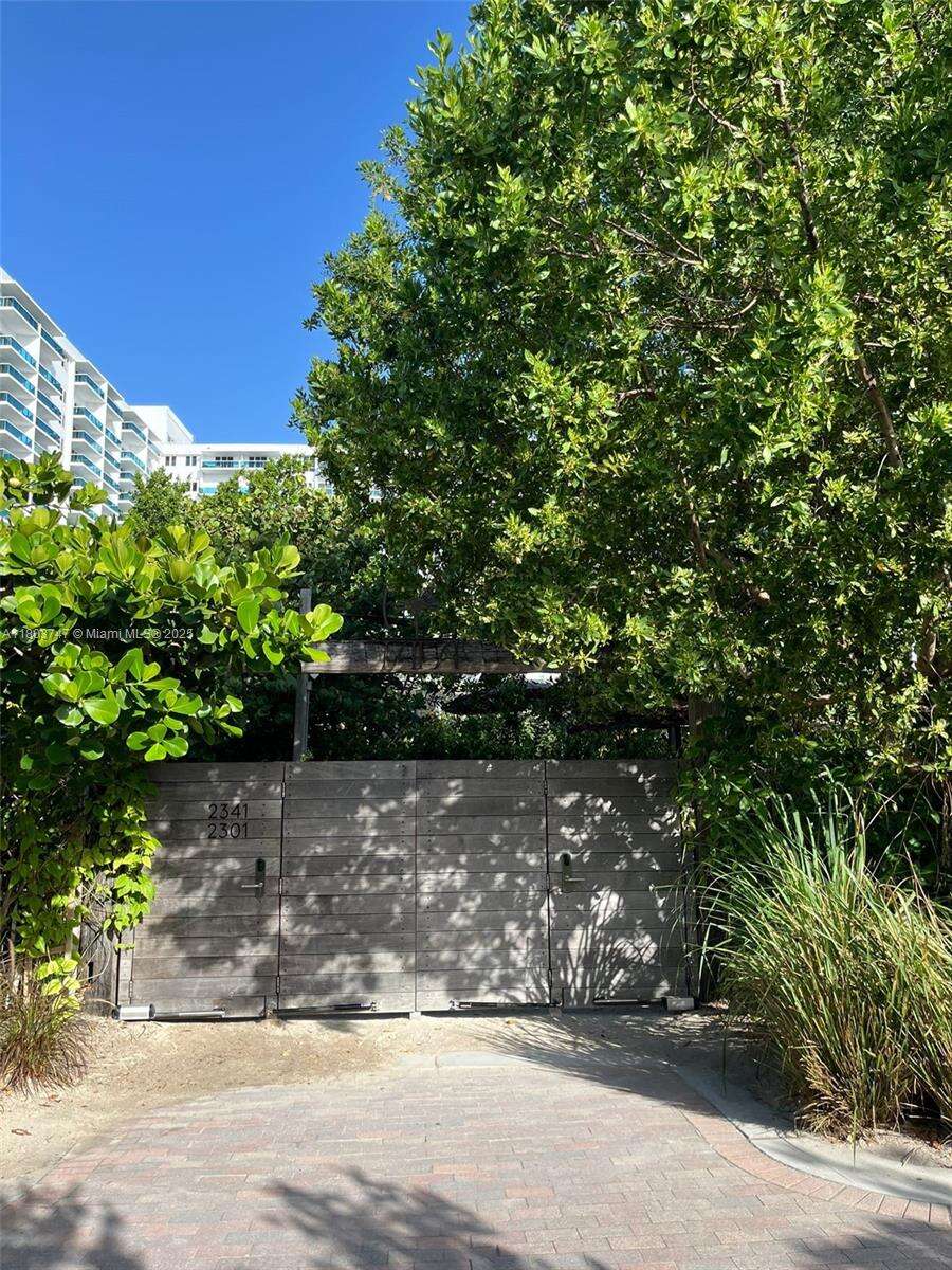Roney Palace at 2301 Collins Ave, Miami Beach, FL 33139 - For Sale photo 18