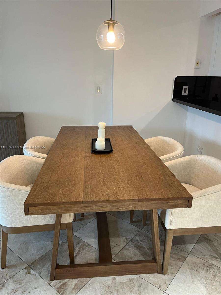 Roney Palace at 2301 Collins Ave, Miami Beach, FL 33139 - For Sale photo 4