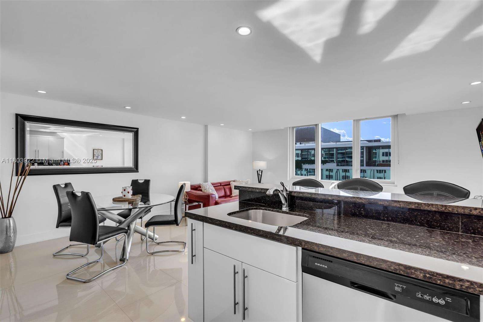 Roney Palace at 2301 Collins Ave, Miami Beach, FL 33139 - For Sale photo 12