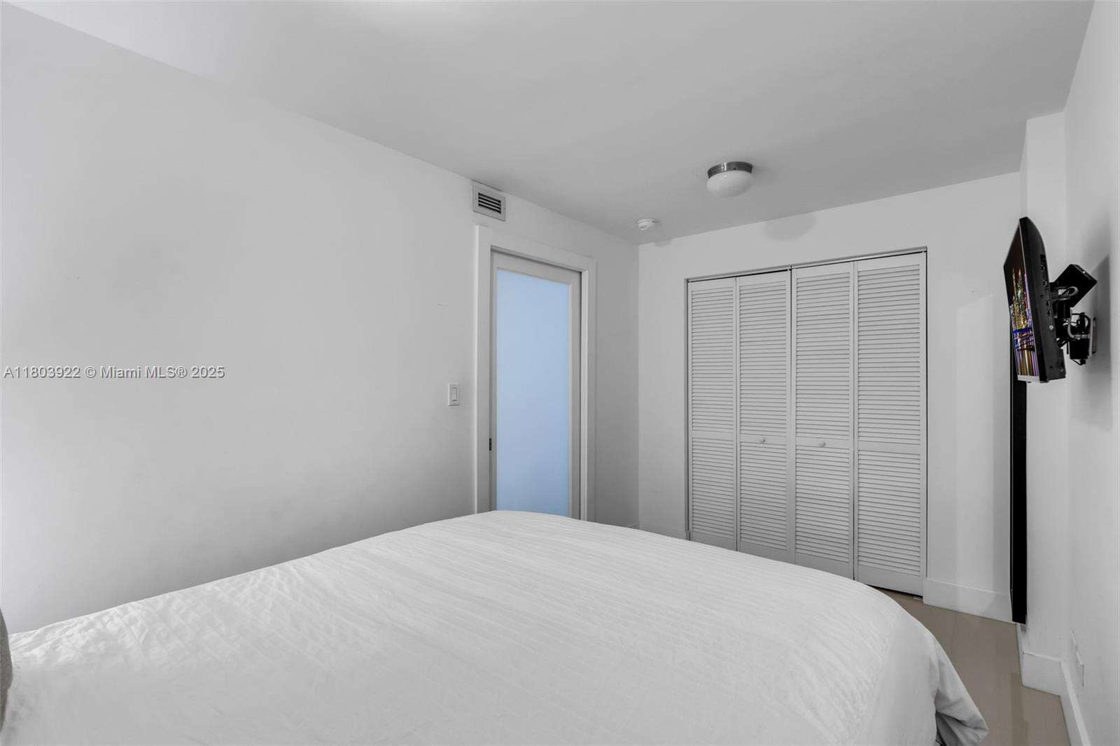 Roney Palace at 2301 Collins Ave, Miami Beach, FL 33139 - For Sale photo 15