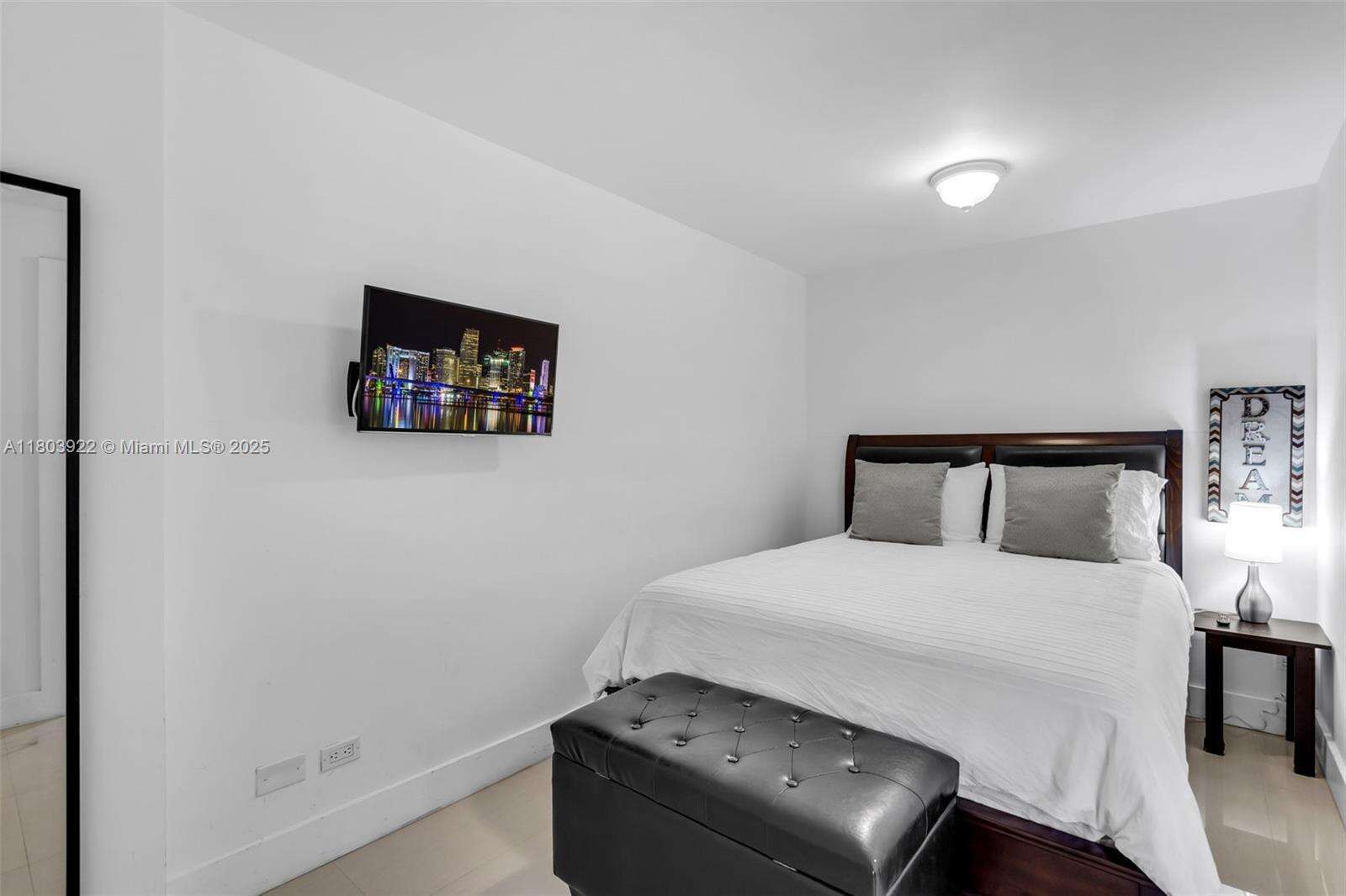 Roney Palace at 2301 Collins Ave, Miami Beach, FL 33139 - For Sale photo 16