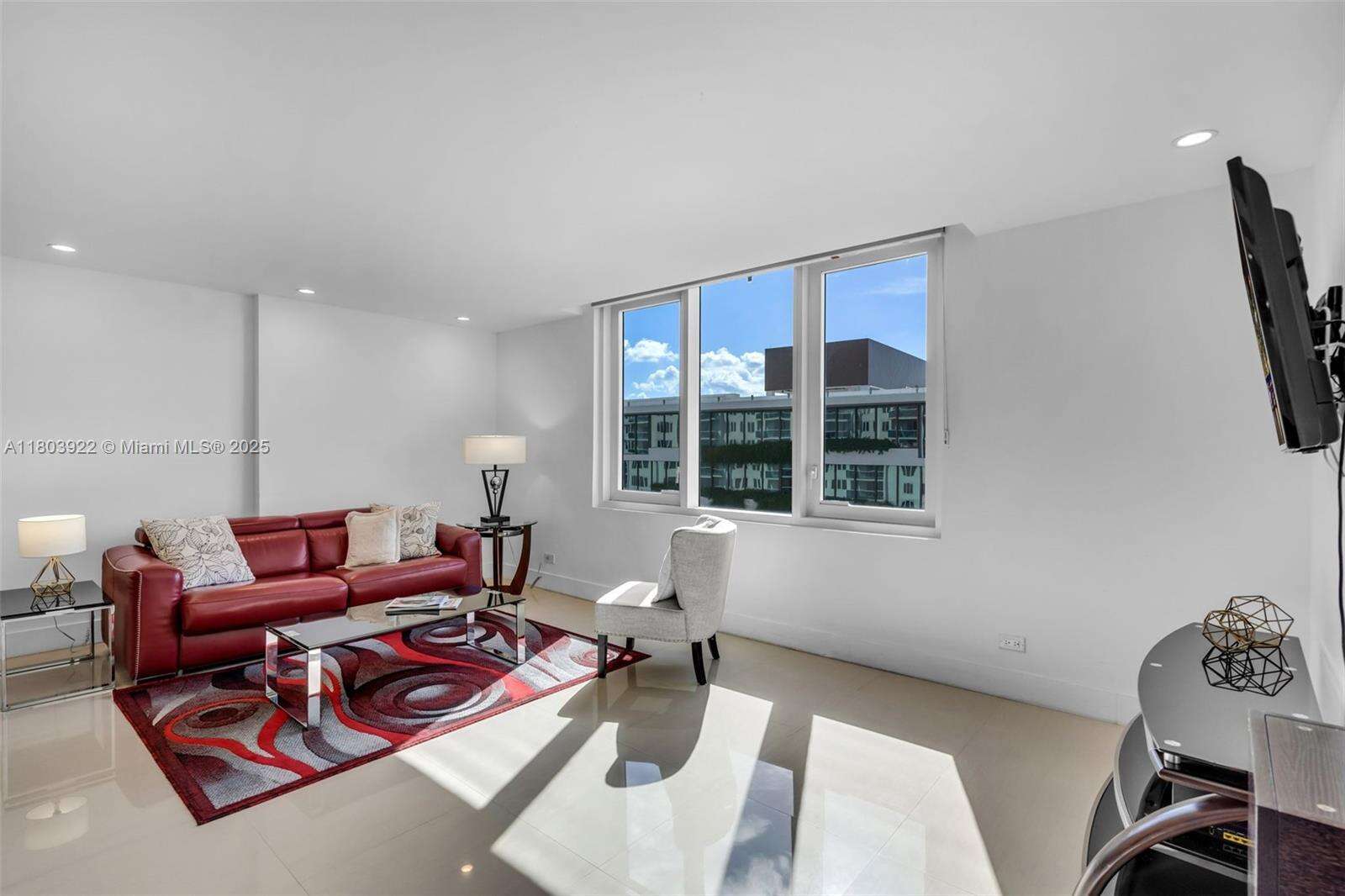 Roney Palace at 2301 Collins Ave, Miami Beach, FL 33139 - For Sale photo 8
