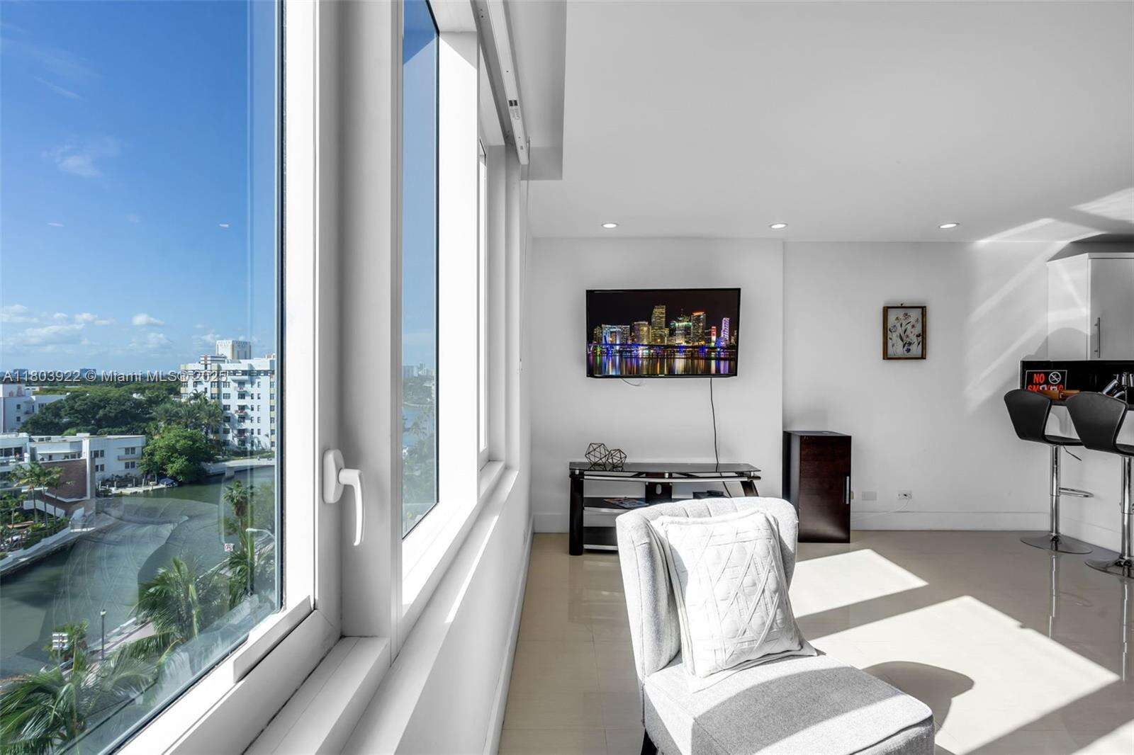 Roney Palace at 2301 Collins Ave, Miami Beach, FL 33139 - For Sale photo 9
