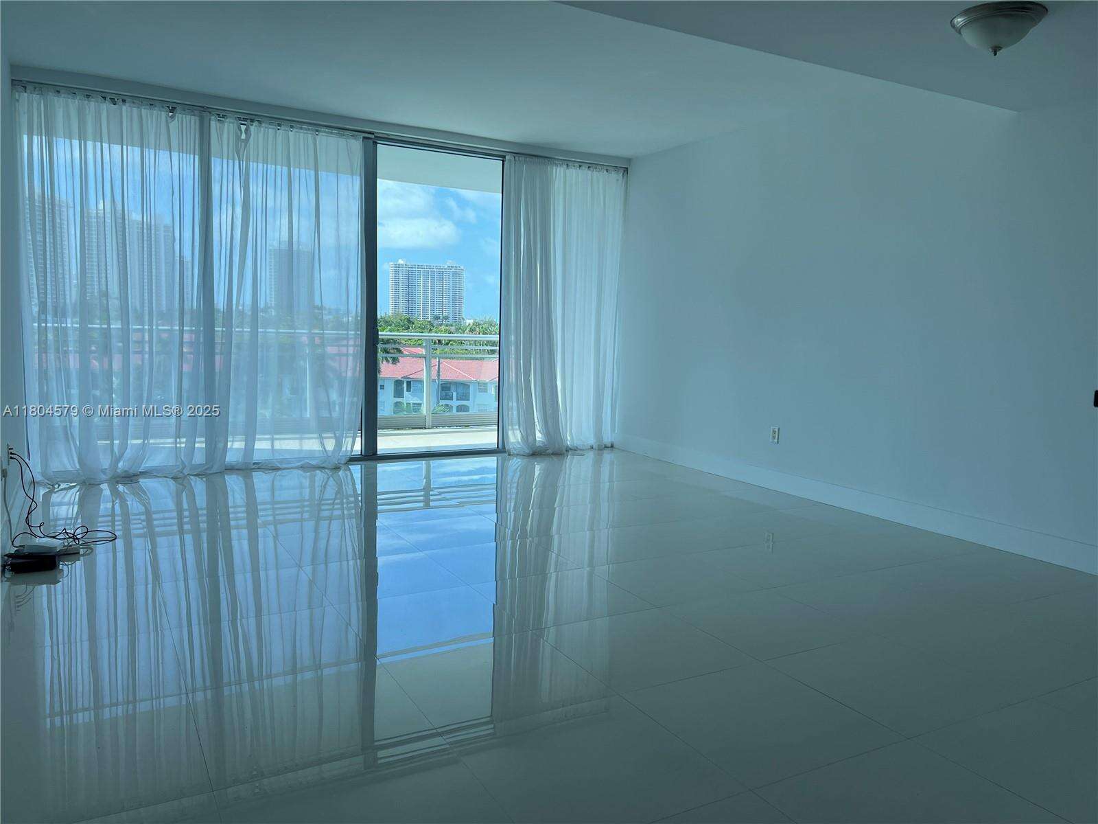 Artech at 2950 188th St, Aventura, FL 33180 - For Sale photo 9