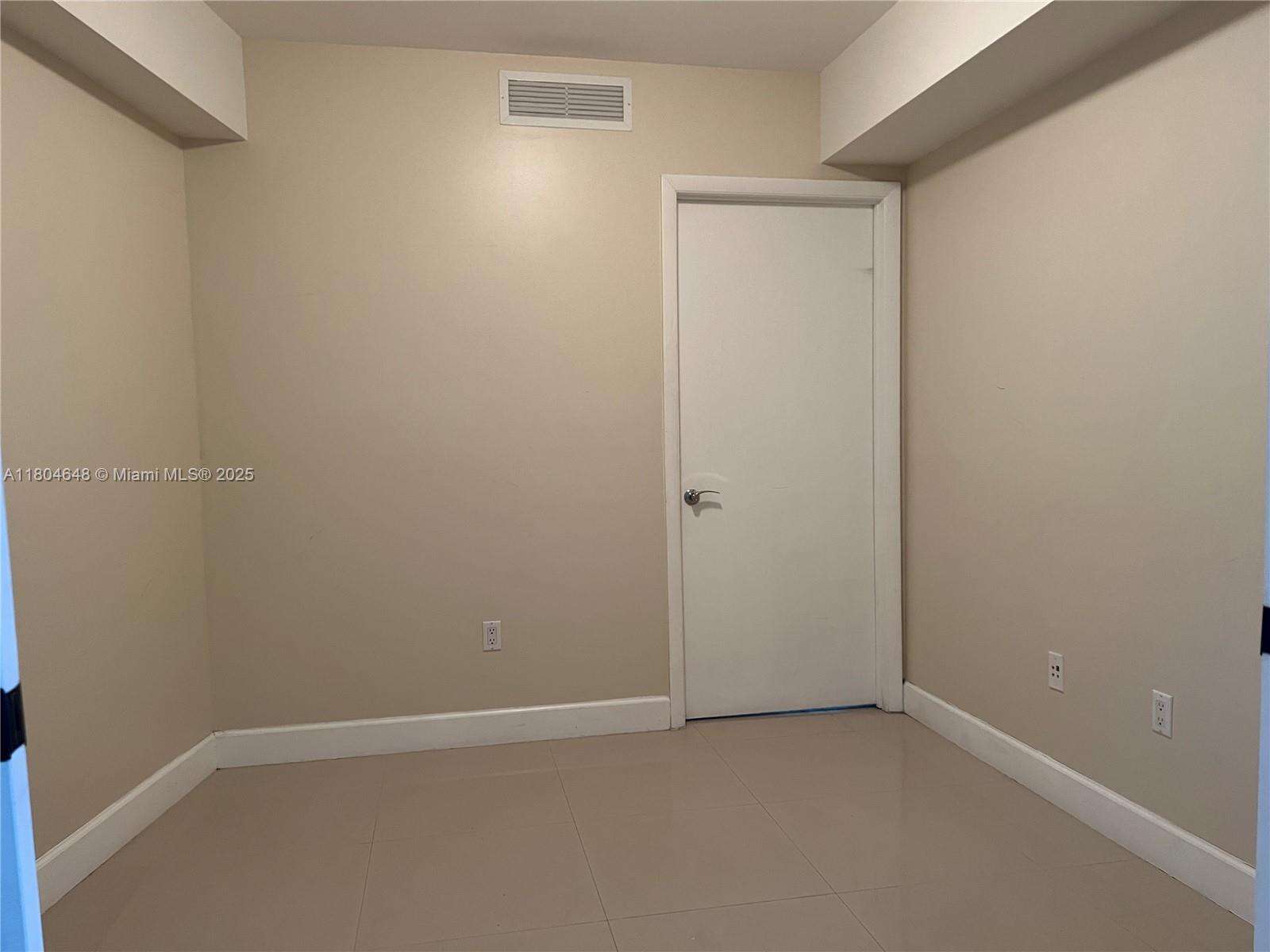 The Beach Club Three at 1800 Ocean Dr, Hallandale Beach, FL 33009 - For Sale photo 20