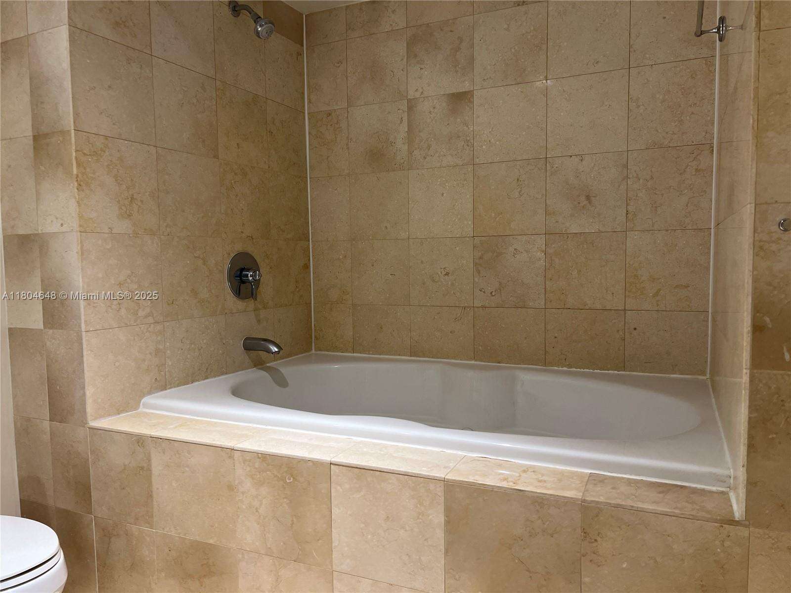 The Beach Club Three at 1800 Ocean Dr, Hallandale Beach, FL 33009 - For Sale photo 22