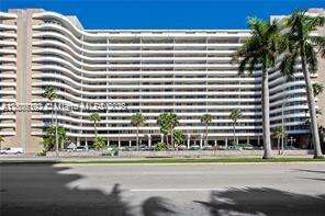Oceanside Plaza at 5555 Collins Ave, Miami Beach, FL 33140 - For Sale photo 2