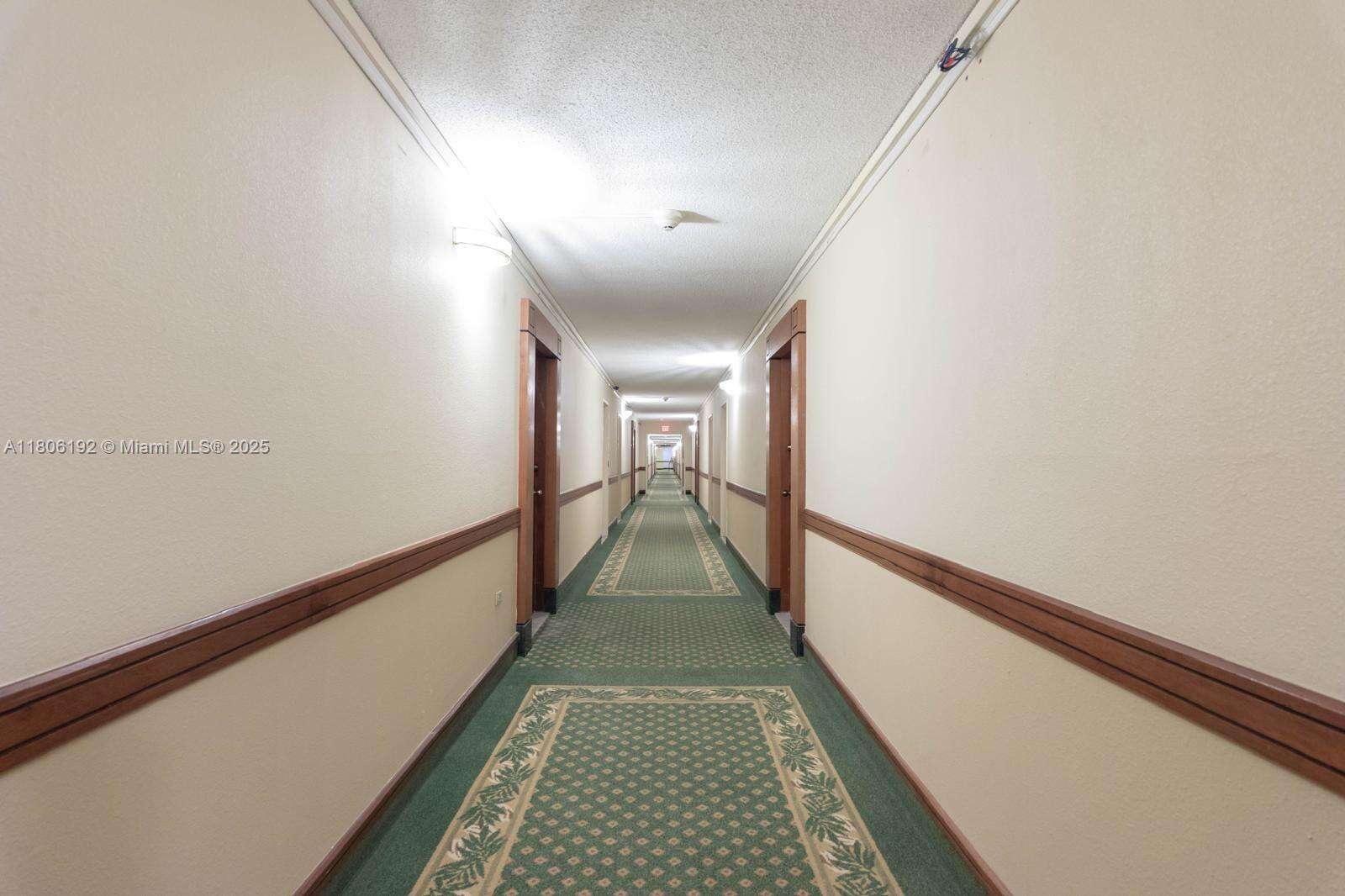 Oceanside Plaza at 5555 Collins Ave, Miami Beach, FL 33140 - For Sale photo 15