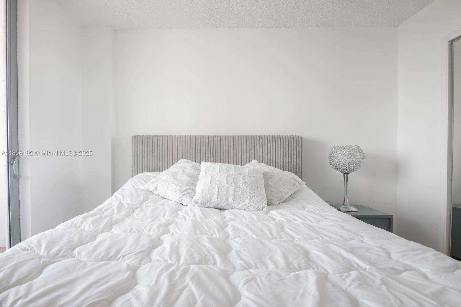 Oceanside Plaza at 5555 Collins Ave, Miami Beach, FL 33140 - For Sale photo 20