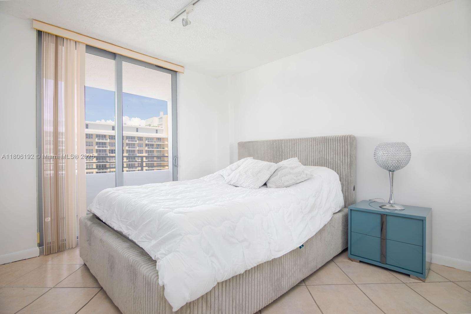 Oceanside Plaza at 5555 Collins Ave, Miami Beach, FL 33140 - For Sale photo 22
