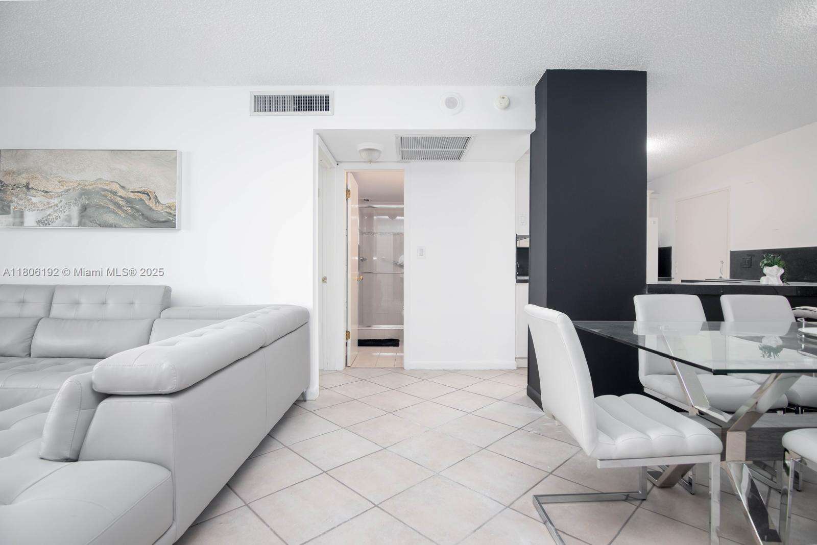 Oceanside Plaza at 5555 Collins Ave, Miami Beach, FL 33140 - For Sale photo 25