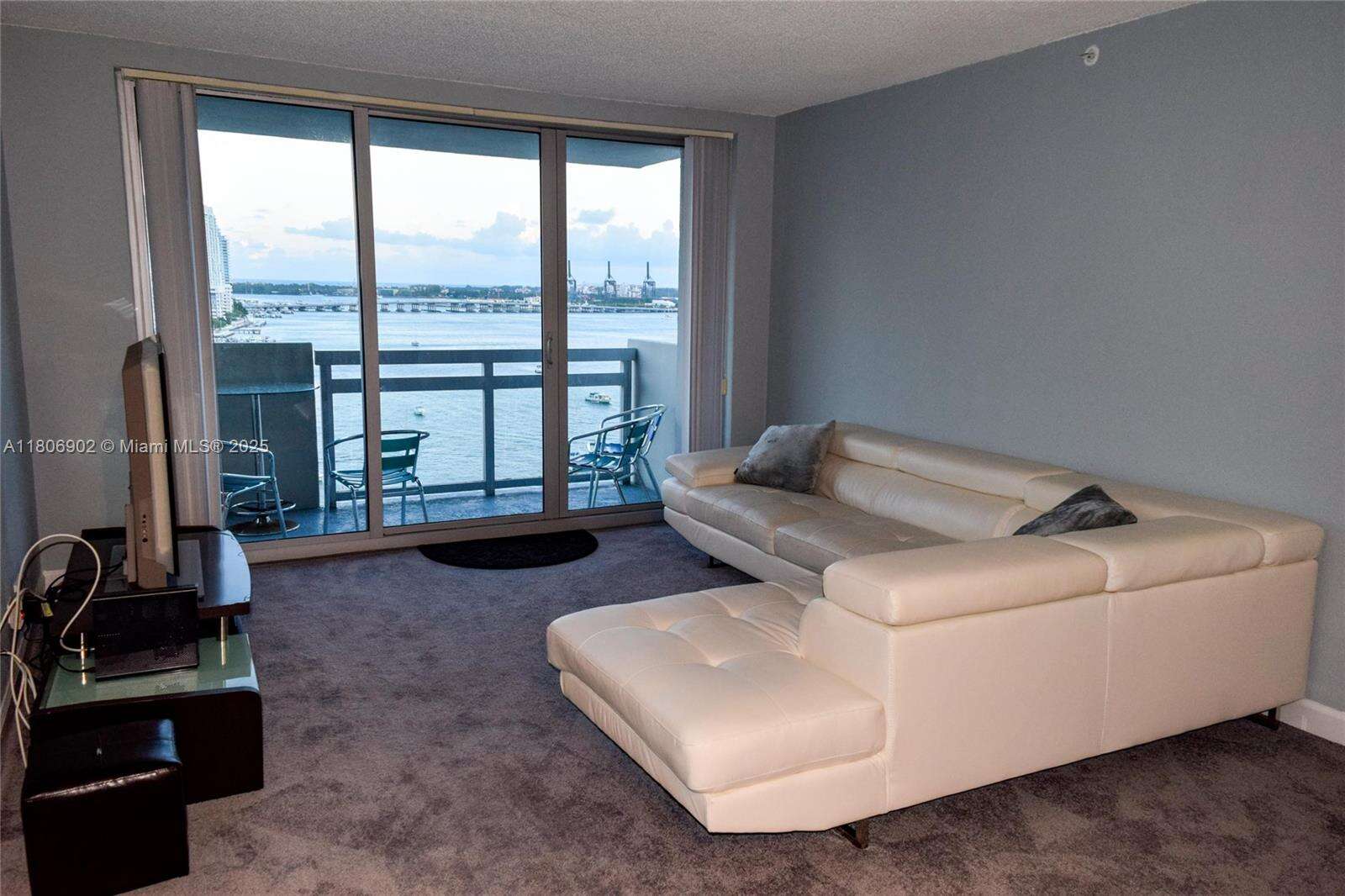 Flamingo South Beach at 1500 Bay Rd, Miami Beach, FL 33139 - For Sale photo 12