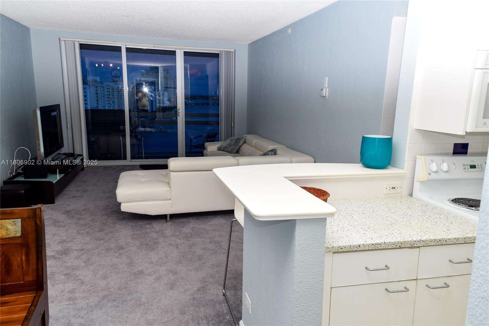 Flamingo South Beach at 1500 Bay Rd, Miami Beach, FL 33139 - For Sale photo 13