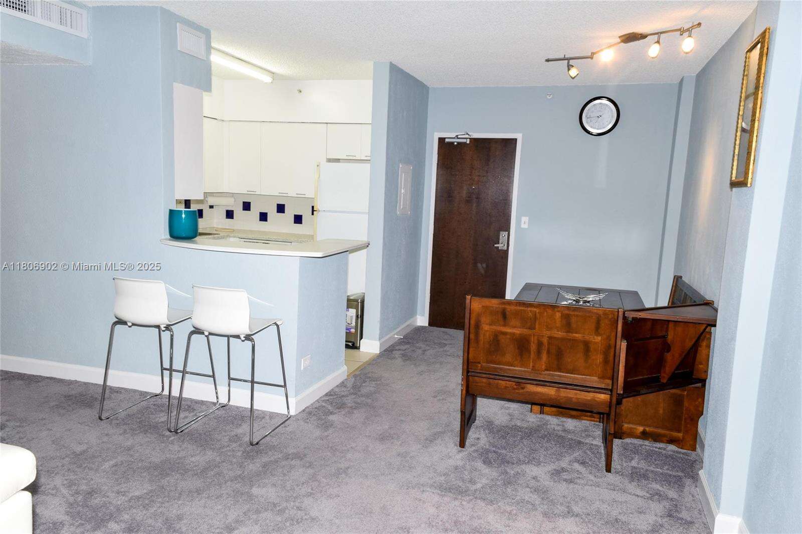 Flamingo South Beach at 1500 Bay Rd, Miami Beach, FL 33139 - For Sale photo 17