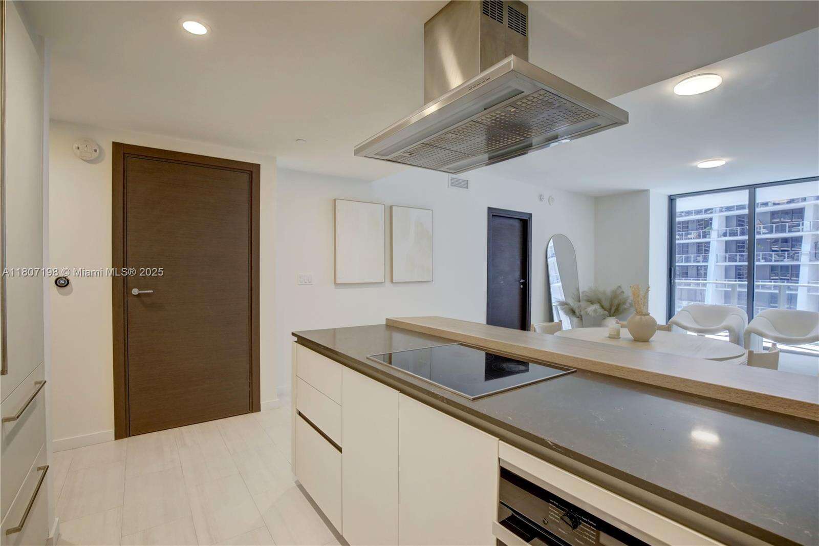 Brickell Flatiron at 1000 Brickell Plz, Miami, FL 33131 - For Sale photo 19