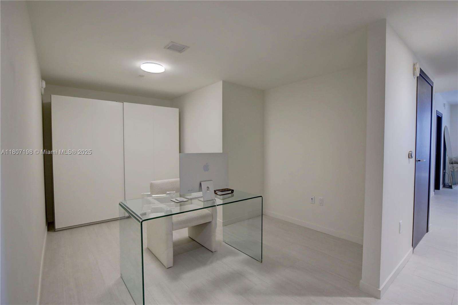 Brickell Flatiron at 1000 Brickell Plz, Miami, FL 33131 - For Sale photo 20