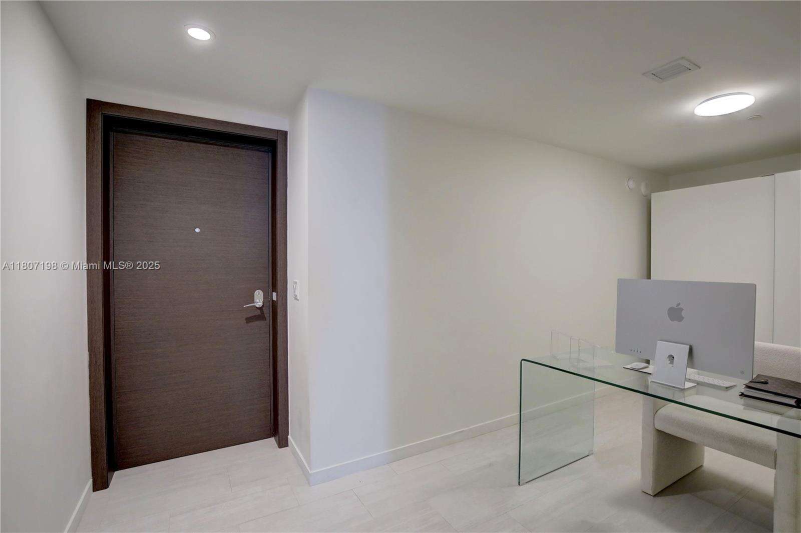Brickell Flatiron at 1000 Brickell Plz, Miami, FL 33131 - For Sale photo 22