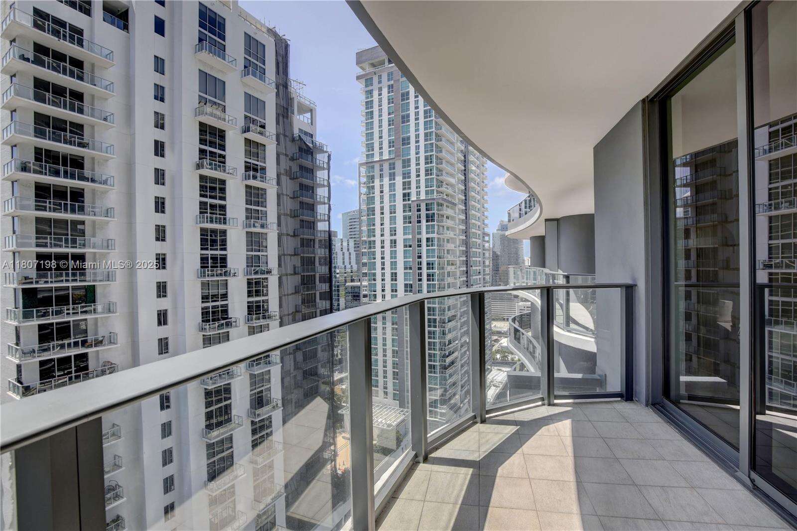 Brickell Flatiron at 1000 Brickell Plz, Miami, FL 33131 - For Sale photo 35