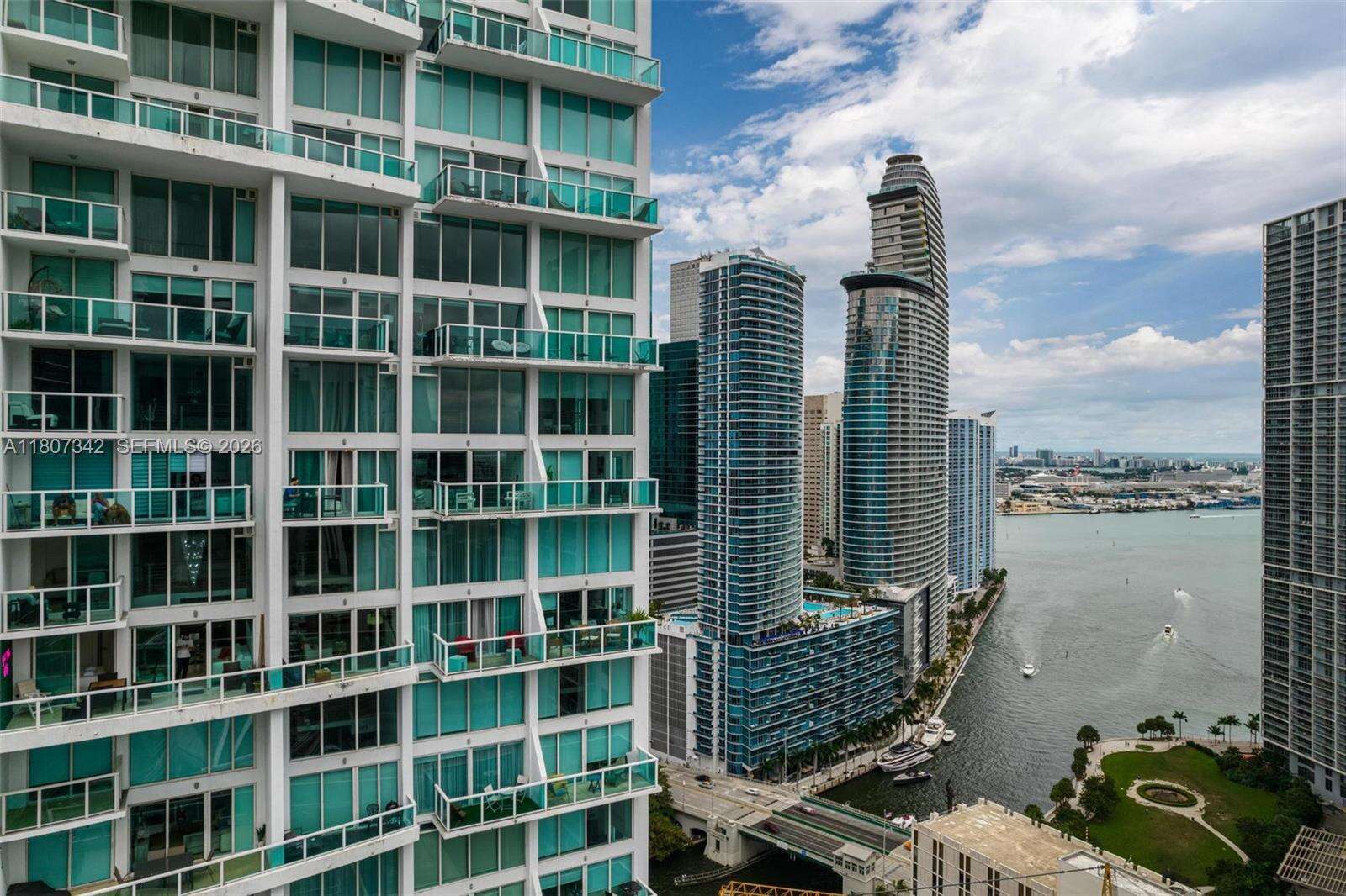 Brickell On The River at 41 5 St, Miami, FL 33131 - For Sale photo 48