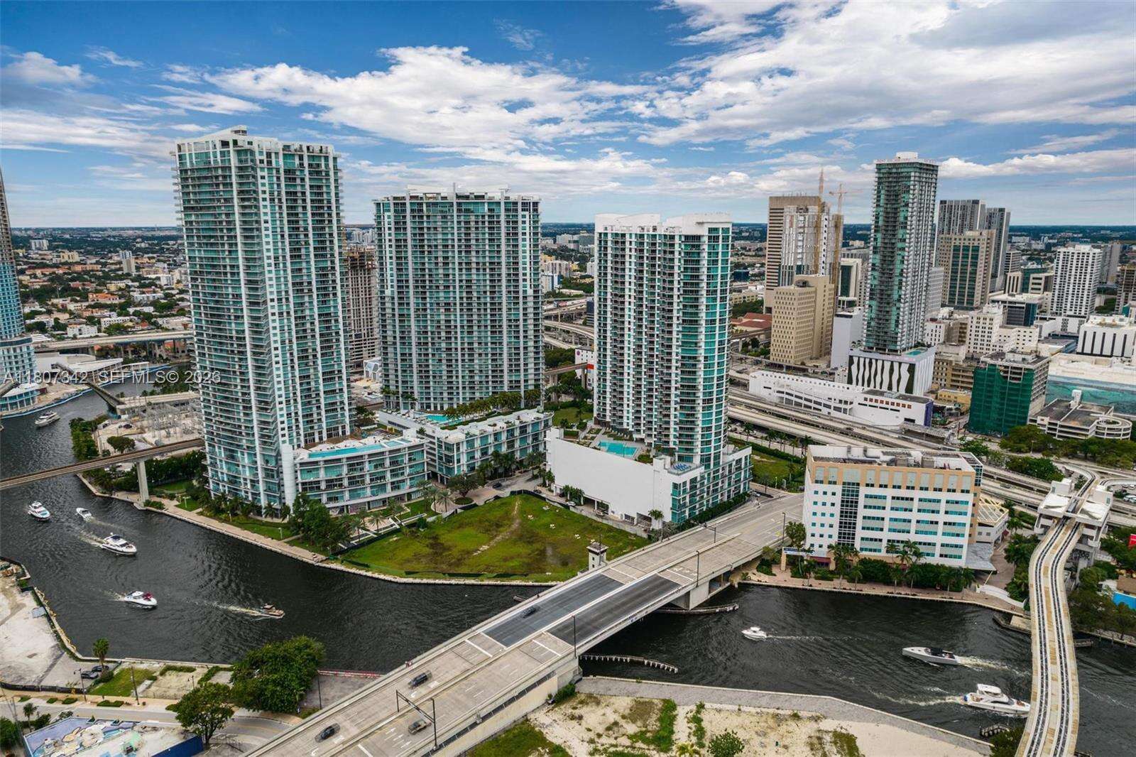 Brickell On The River at 41 5 St, Miami, FL 33131 - For Sale photo 50