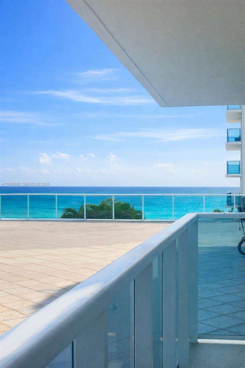 Aquarius at 2751 Ocean Dr, Hollywood, FL 33019 - For Sale photo 5