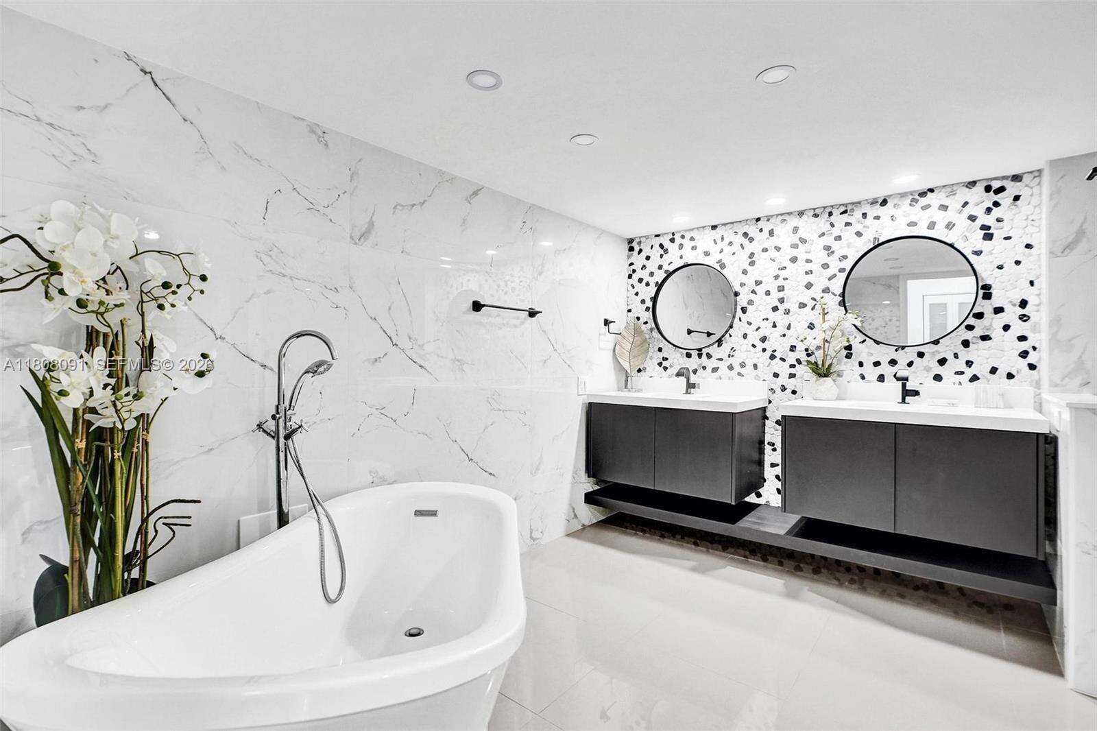 Aquarius at 2751 Ocean Dr, Hollywood, FL 33019 - For Sale photo 8