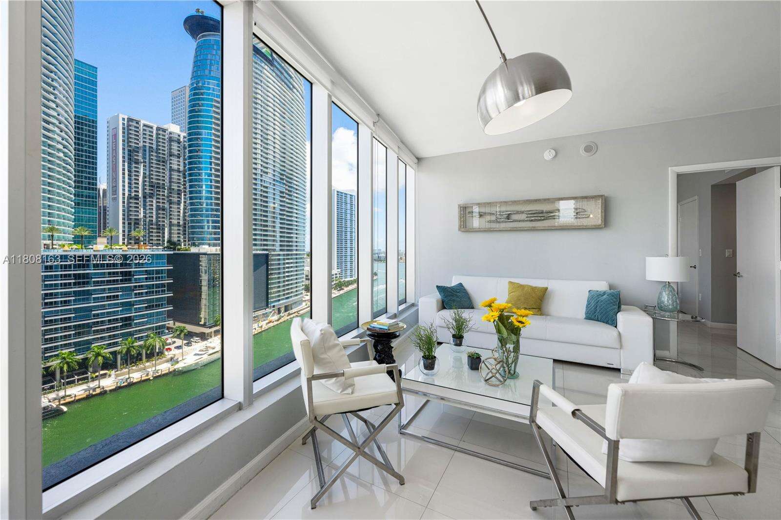 Icon Brickell 3 at 485 Brickell Ave, Miami, FL 33131 - For Sale photo 1