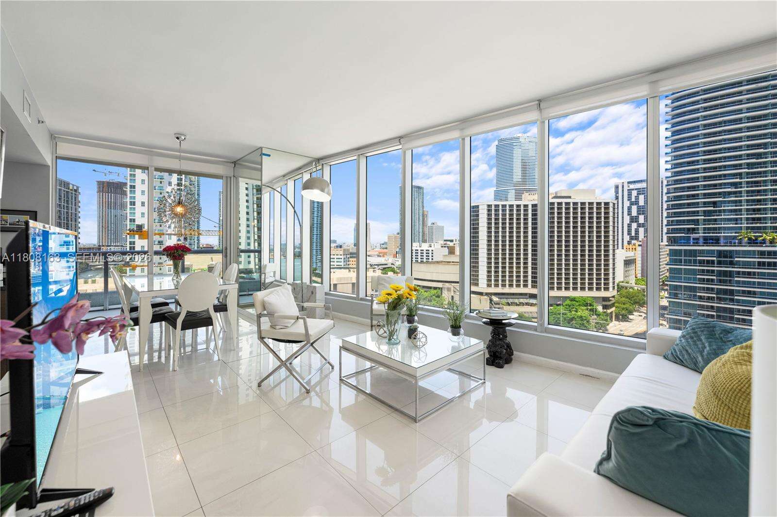 Icon Brickell 3 at 485 Brickell Ave, Miami, FL 33131 - For Sale photo 2