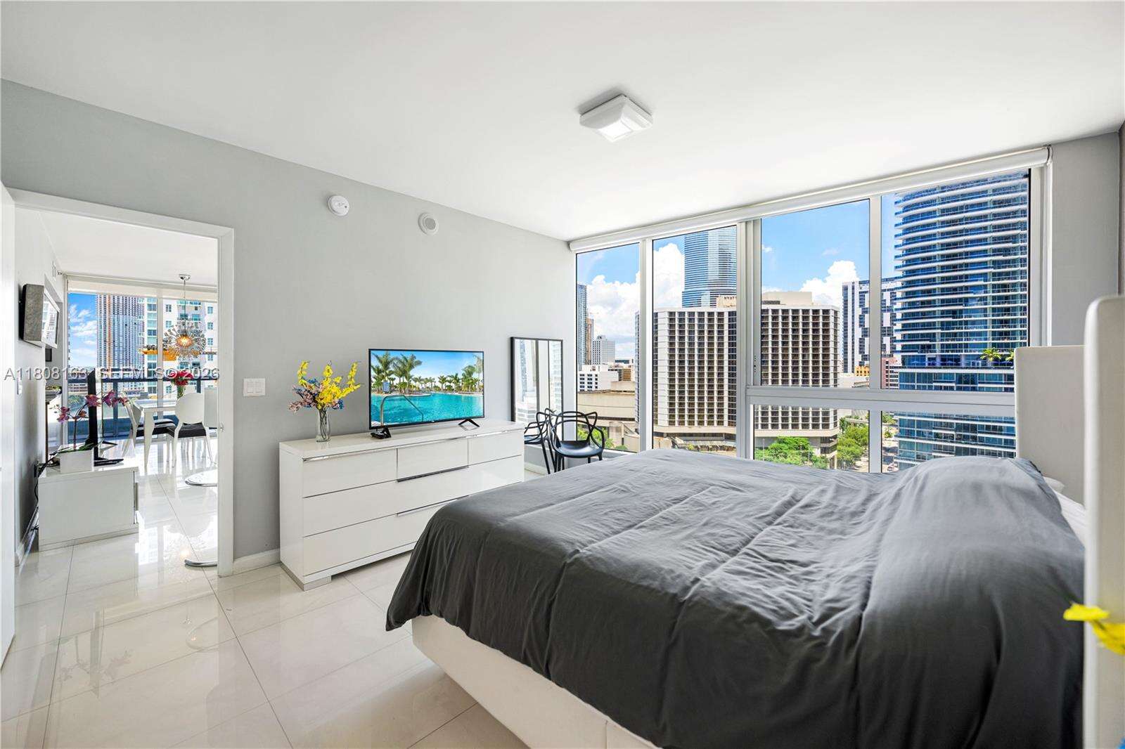 Icon Brickell 3 at 485 Brickell Ave, Miami, FL 33131 - For Sale photo 9